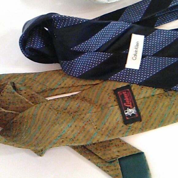 Liberty and Calvin Klein Bundle of Silk Ties - Picture 6 of 7